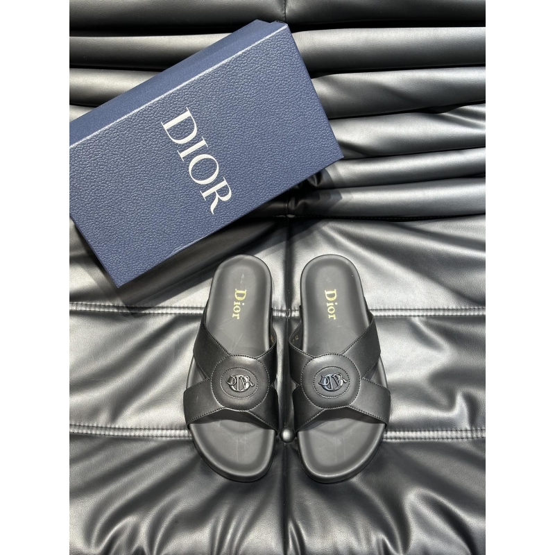 ch**an D*or slippers